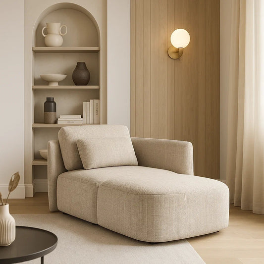 Sofá Chaise Longue en Tela Beige con Respaldo Acolchado Moderno