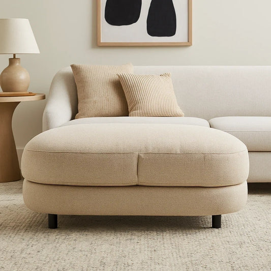 Taburete Otomano Redondeado Grande de Tela Beige con Patas Bajas