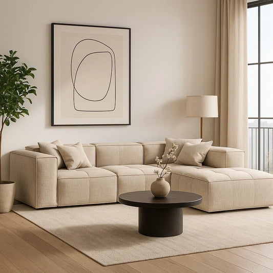 Sofá Modular Esquinero en Tela Beige con Reposabrazos y Cojines